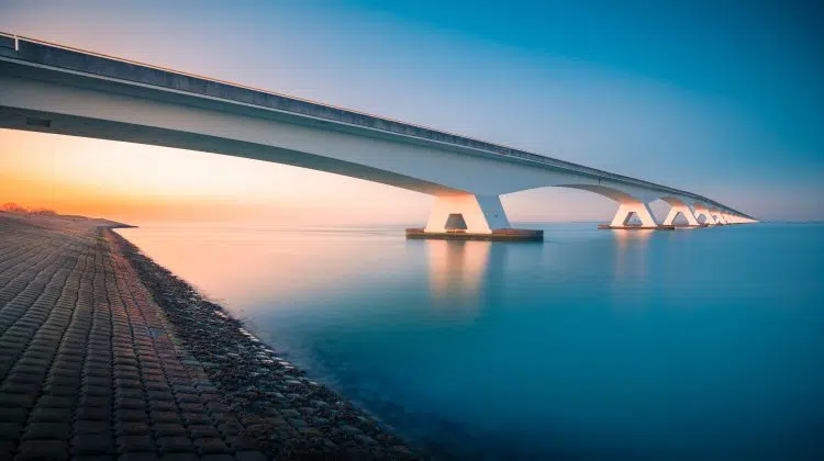 Il ponte del Mediterraneo si può fare