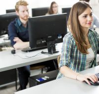 Serialità e politica